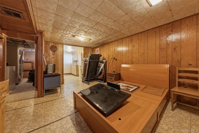 25552 148th Drive, Rosedale, NY 11422