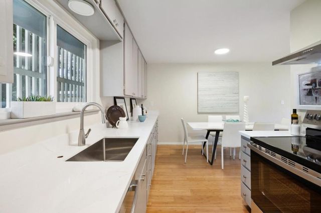 453 N Rengstorff Avenue 17, Mountain View, CA 94043