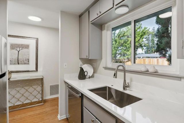 453 N Rengstorff Avenue 17, Mountain View, CA 94043