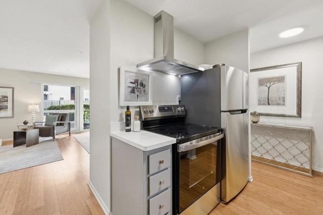 453 N Rengstorff Avenue 17, Mountain View, CA 94043