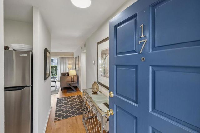 453 N Rengstorff Avenue 17, Mountain View, CA 94043