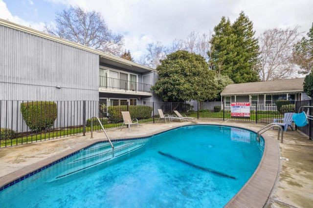 453 N Rengstorff Avenue 17, Mountain View, CA 94043