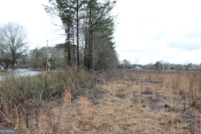 1262 Highway 16 E, Jackson, GA 30233