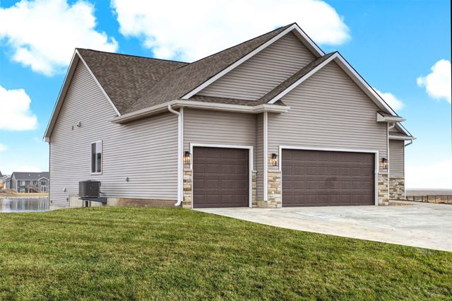 305 Springer Court, Madrid, IA 50156