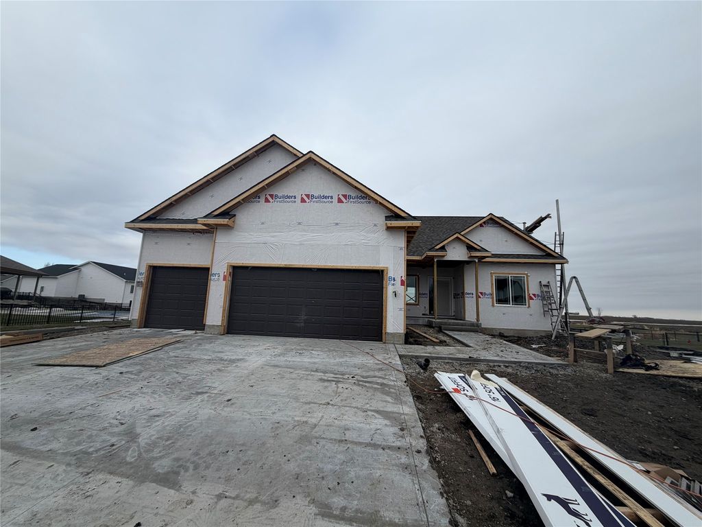 305 Springer Court, Madrid, IA 50156