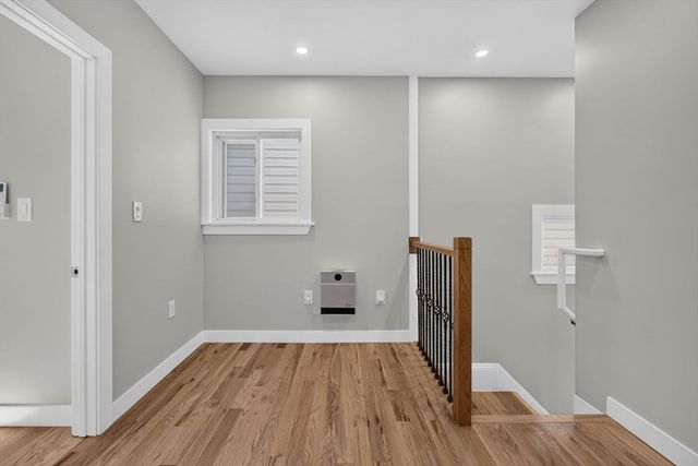 31 Wordsworth St, Boston, MA 02128