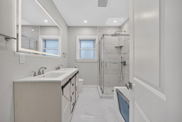 31 Wordsworth St, Boston, MA 02128