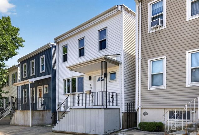 31 Wordsworth St, Boston, MA 02128
