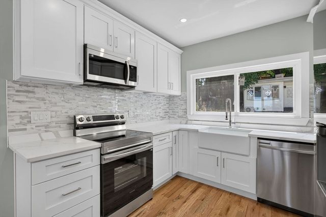 31 Wordsworth St, Boston, MA 02128