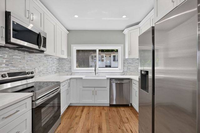 31 Wordsworth St, Boston, MA 02128