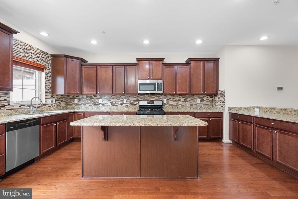 Image 8 of property listing at 7997 ALCHEMY WAY, Elkridge, MD 21075