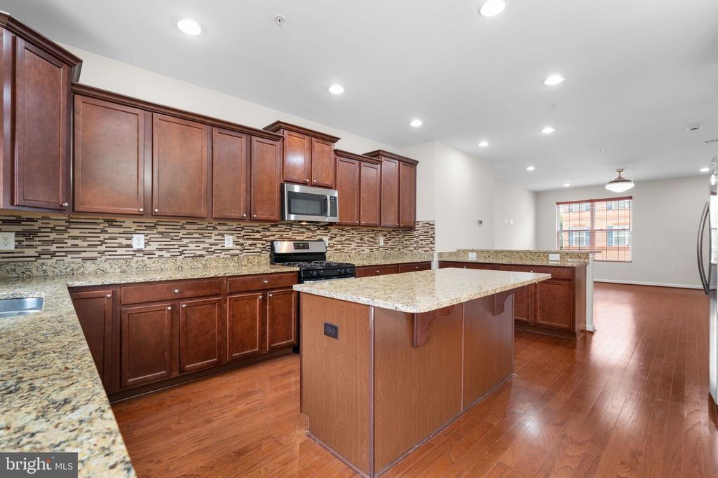 Image 9 of property listing at 7997 ALCHEMY WAY, Elkridge, MD 21075