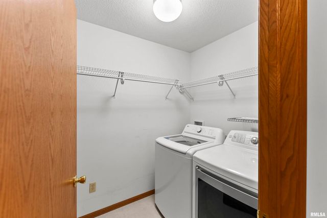 2009 VILLA PINES Circle, Carbon Cliff, IL 61239