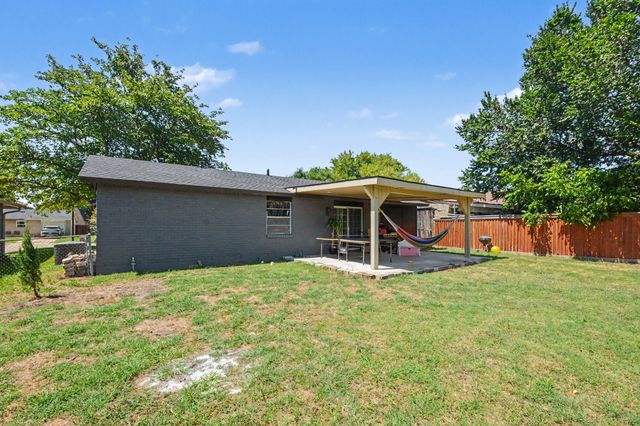 1809 Homestead Place, Garland, TX 75044
