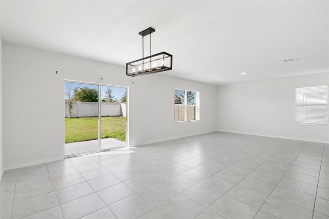 5495 WARRINGTON TOWN PATH, Wesley Chapel, FL 33545