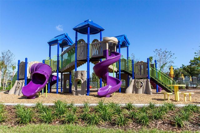 5495 WARRINGTON TOWN PATH, Wesley Chapel, FL 33545