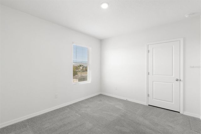 5495 WARRINGTON TOWN PATH, Wesley Chapel, FL 33545