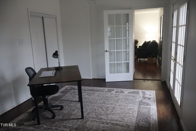 1207 Woodside Drive, Johnson City, TN 37604