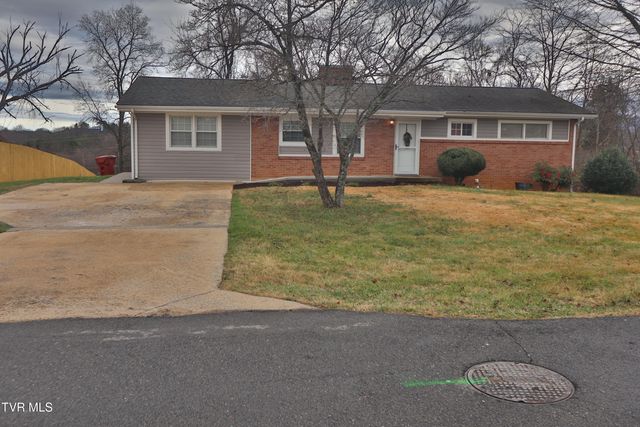 1207 Woodside Drive, Johnson City, TN 37604