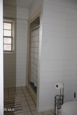 1207 Woodside Drive, Johnson City, TN 37604