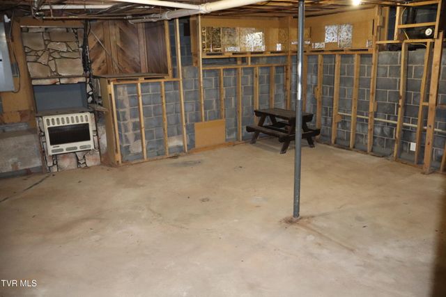 1207 Woodside Drive, Johnson City, TN 37604