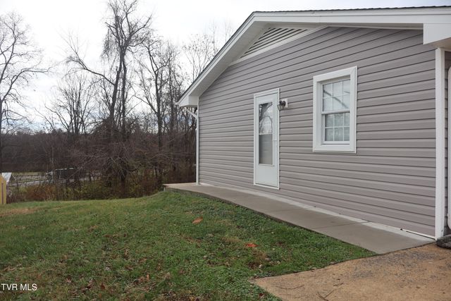 1207 Woodside Drive, Johnson City, TN 37604