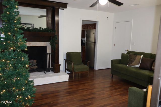 1207 Woodside Drive, Johnson City, TN 37604