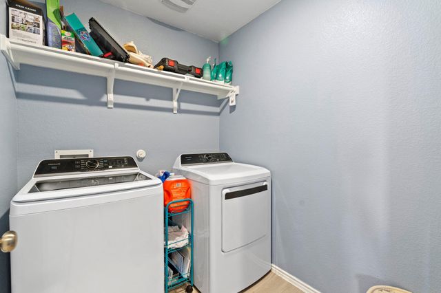 320 Bertram Oaks DR, Bertram, TX 78605