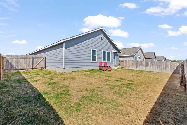 320 Bertram Oaks DR, Bertram, TX 78605