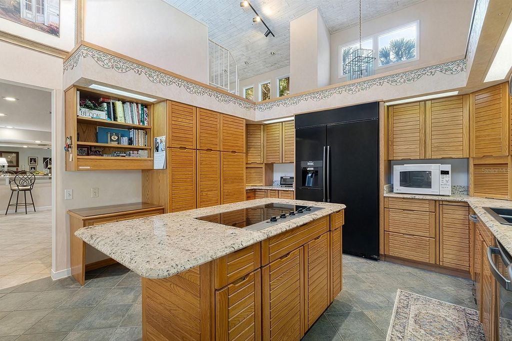 Image 14 of property listing at 1611 TALISIA COURT, Longwood, FL 32779