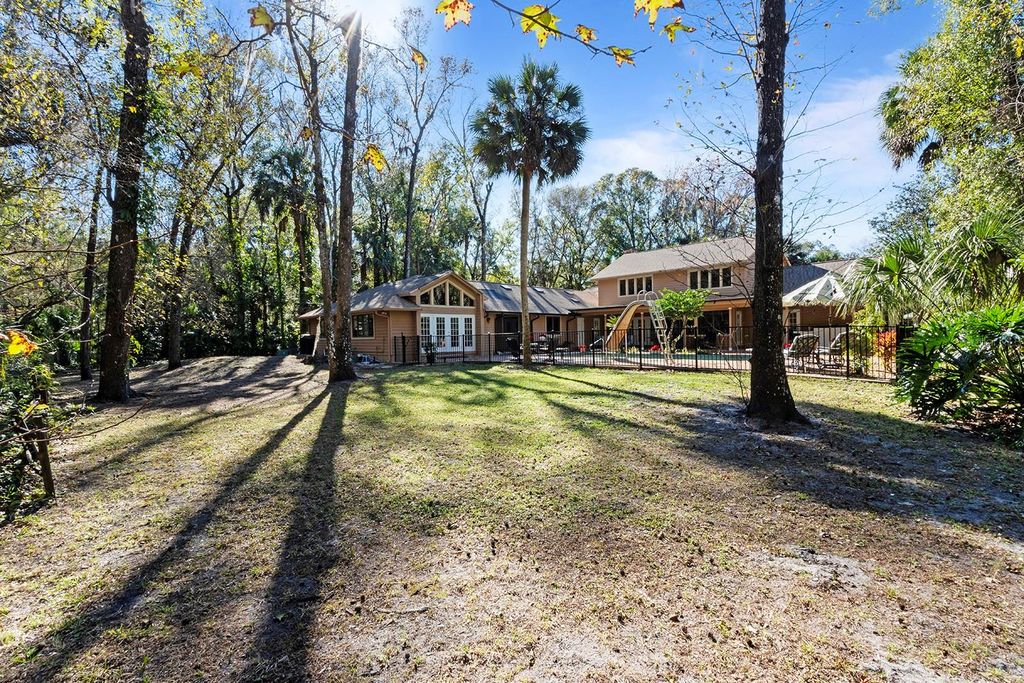 Image 17 of property listing at 1611 TALISIA COURT, Longwood, FL 32779