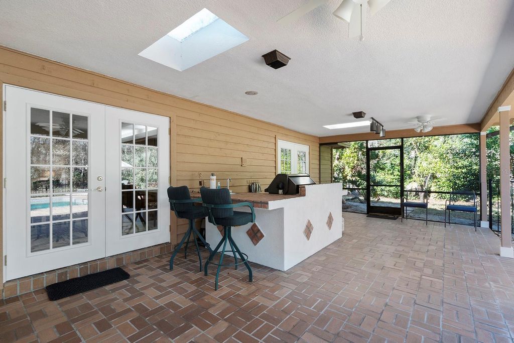 Image 18 of property listing at 1611 TALISIA COURT, Longwood, FL 32779