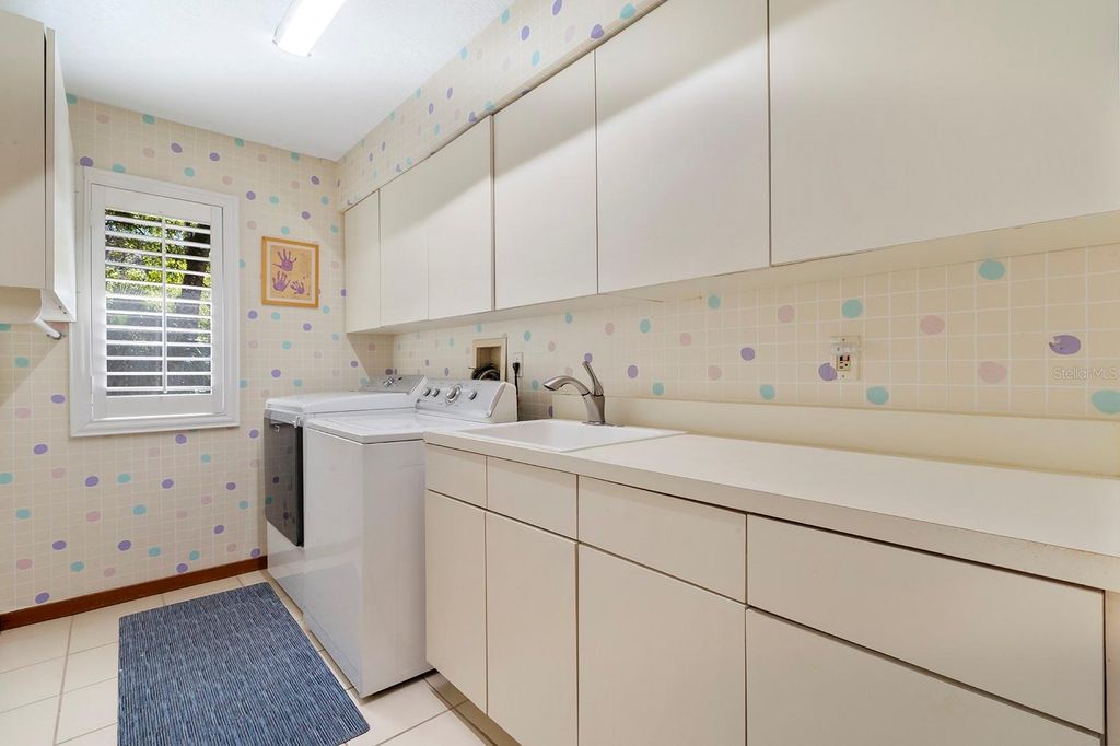 Image 27 of property listing at 1611 TALISIA COURT, Longwood, FL 32779