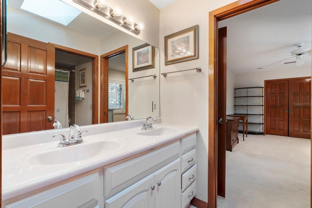 Image 30 of property listing at 1611 TALISIA COURT, Longwood, FL 32779