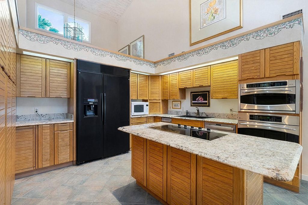 Image 9 of property listing at 1611 TALISIA COURT, Longwood, FL 32779