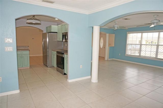 594 W TARPON BOULEVARD NW, Port Charlotte, FL 33952