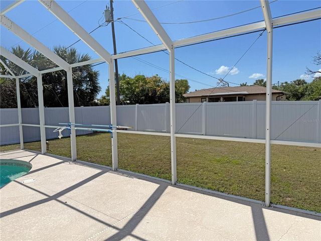 594 W TARPON BOULEVARD NW, Port Charlotte, FL 33952