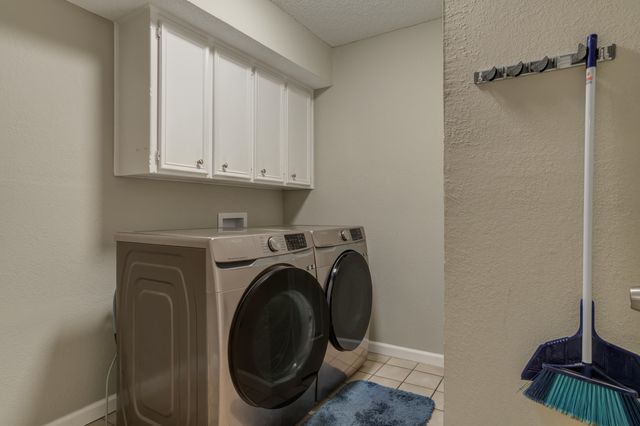 8107 Knoxville Avenue, Lubbock, TX 79423