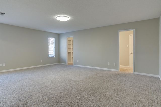 8107 Knoxville Avenue, Lubbock, TX 79423