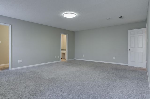 8107 Knoxville Avenue, Lubbock, TX 79423