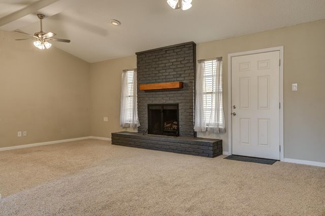 8107 Knoxville Avenue, Lubbock, TX 79423