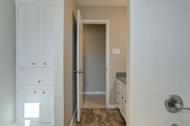 8107 Knoxville Avenue, Lubbock, TX 79423