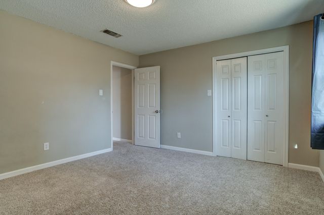 8107 Knoxville Avenue, Lubbock, TX 79423