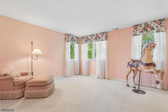 84 Pine Grove Ave, Summit City, NJ 07901