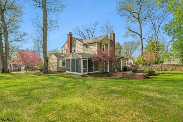 84 Pine Grove Ave, Summit City, NJ 07901