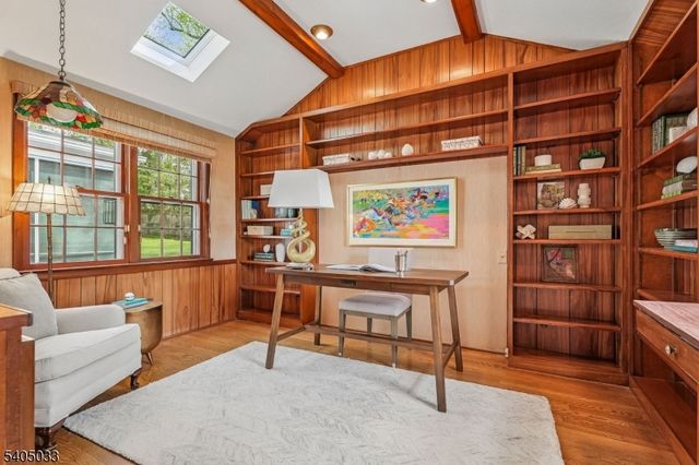 84 Pine Grove Ave, Summit City, NJ 07901