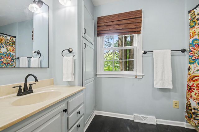 7475 Thornapple River Drive Se, Caledonia Twp, MI 49316