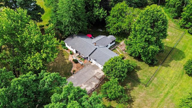 7475 Thornapple River Drive Se, Caledonia Twp, MI 49316