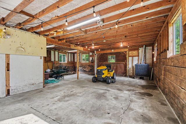 7475 Thornapple River Drive Se, Caledonia Twp, MI 49316