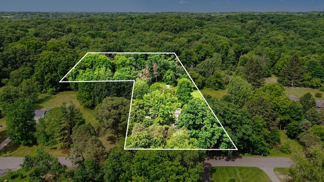 7475 Thornapple River Drive Se, Caledonia Twp, MI 49316